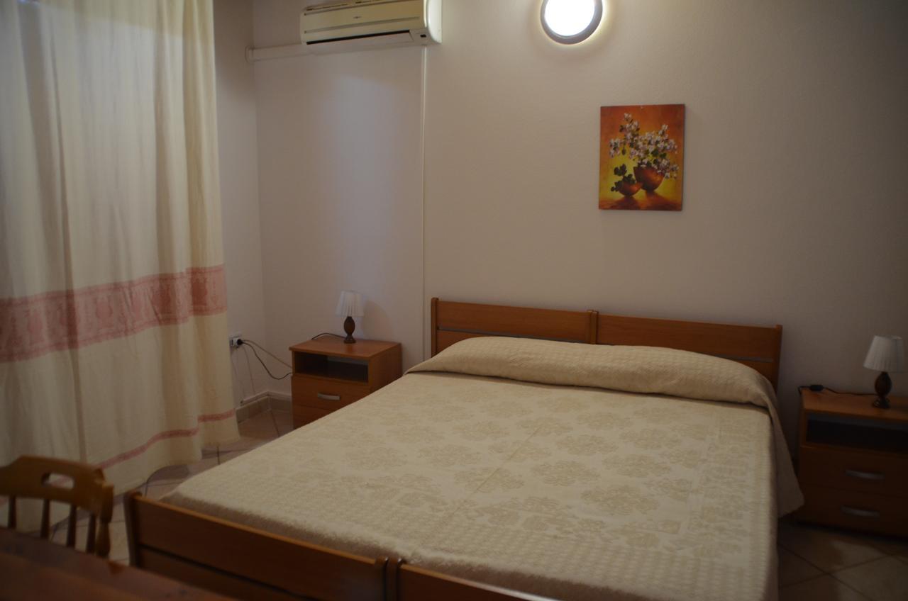 San Giovanni Suèrgiu Agriturismo Agrifoglio מראה חיצוני תמונה